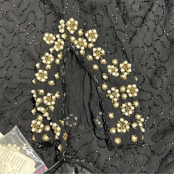 NWT Papell Studio embellished 100% silk tunic top, size small - Picture 16 of 16